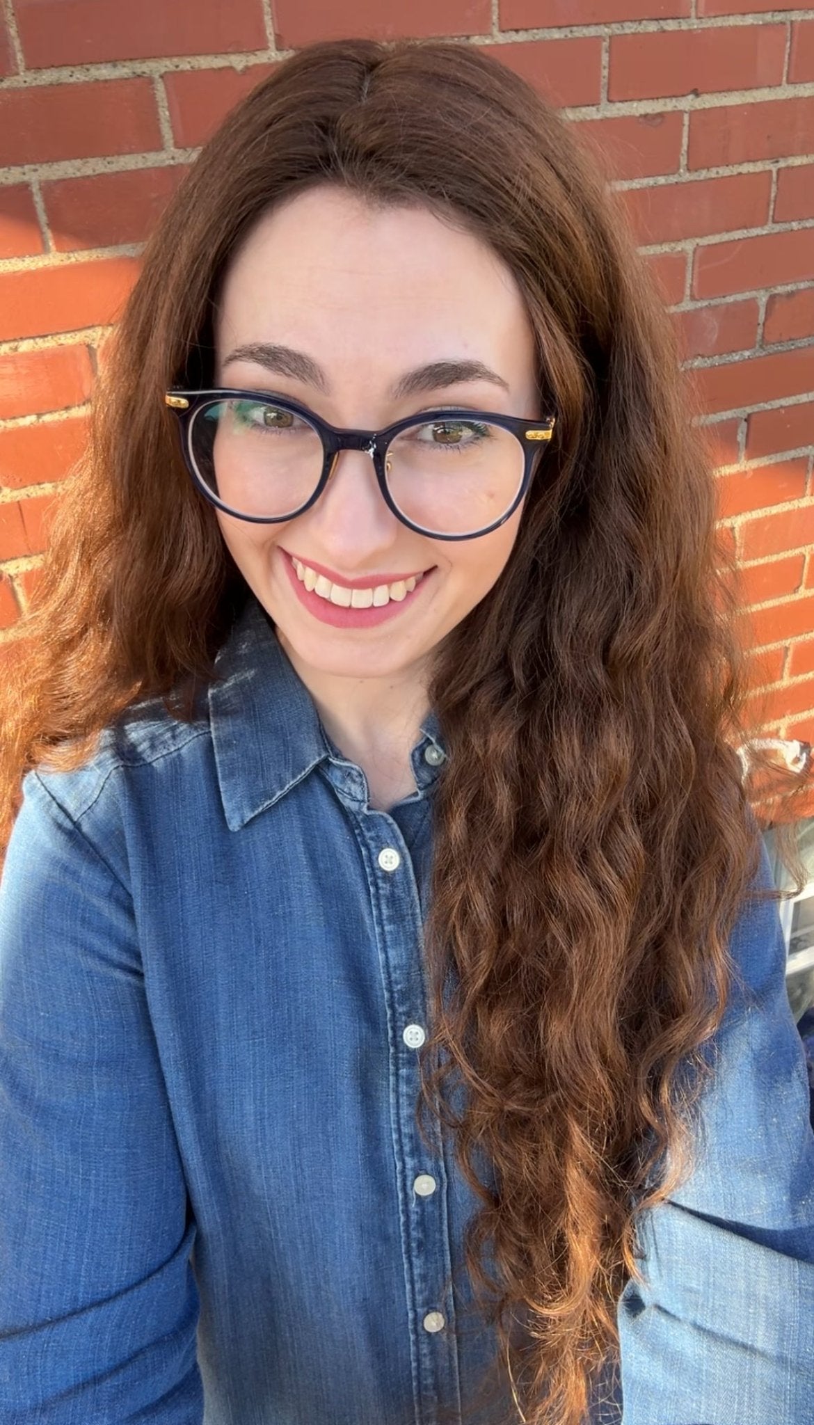Addie 30" Silk Top Wig (M) - Tousled Hair