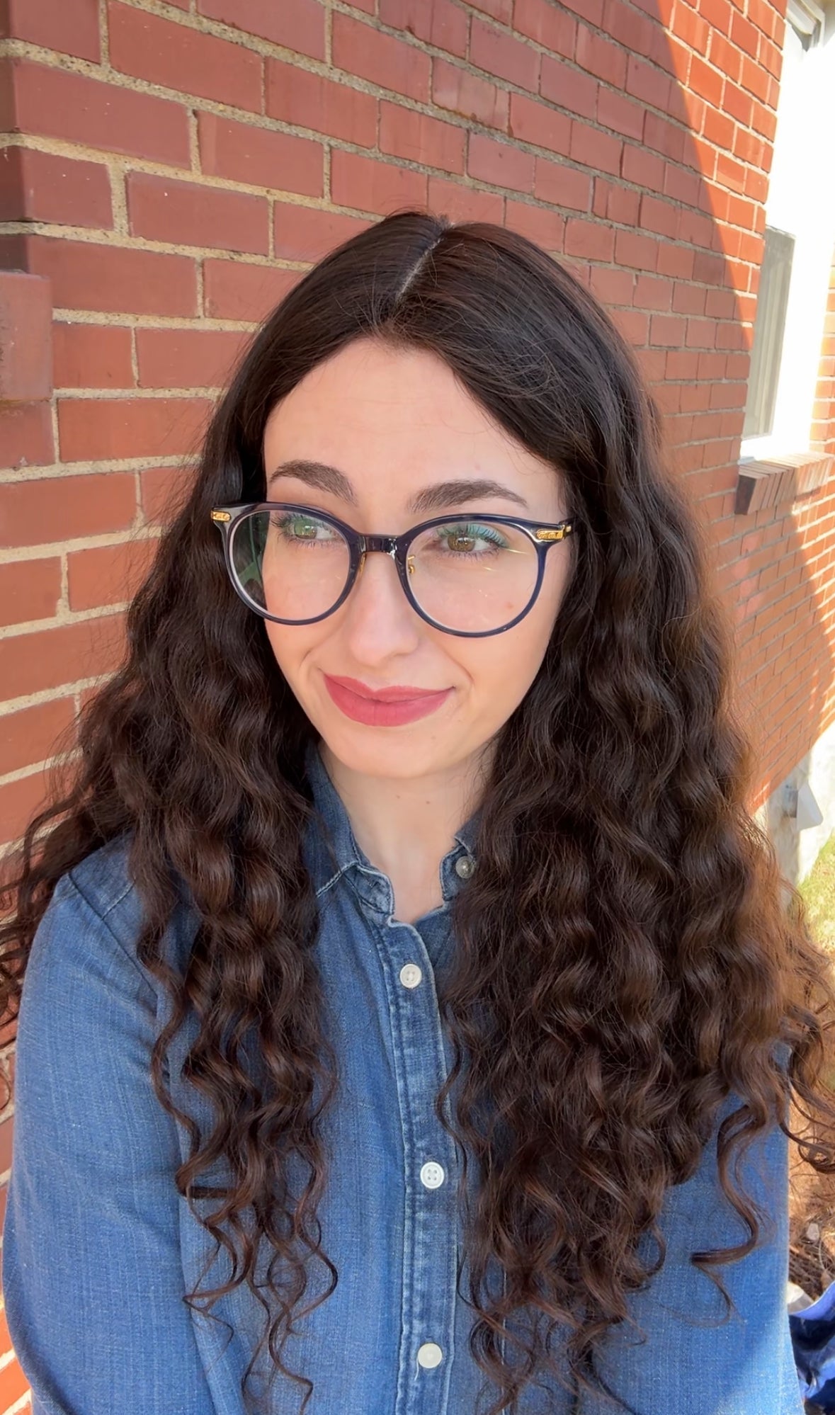 Nola 26" Silk Top Wig - Tousled Hair