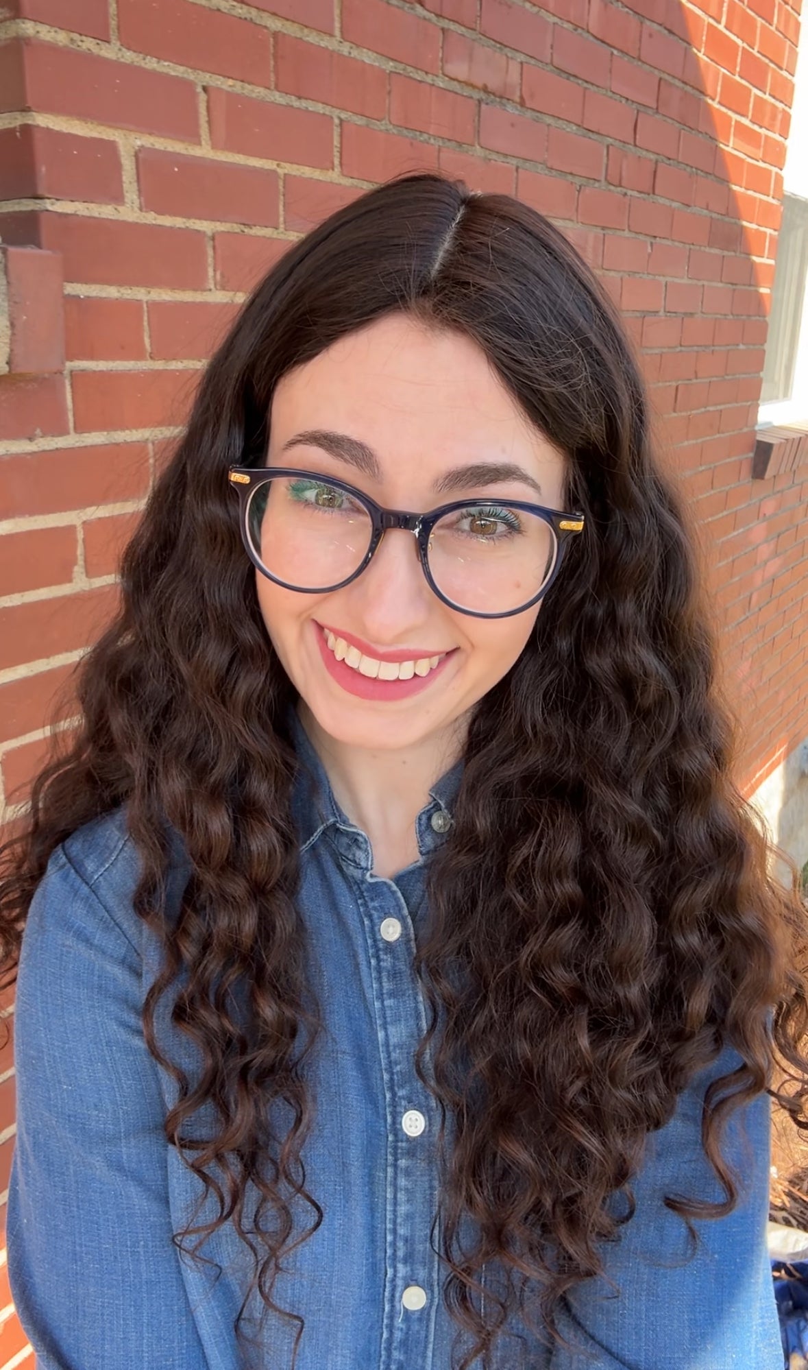 Nola 26" Silk Top Wig - Tousled Hair