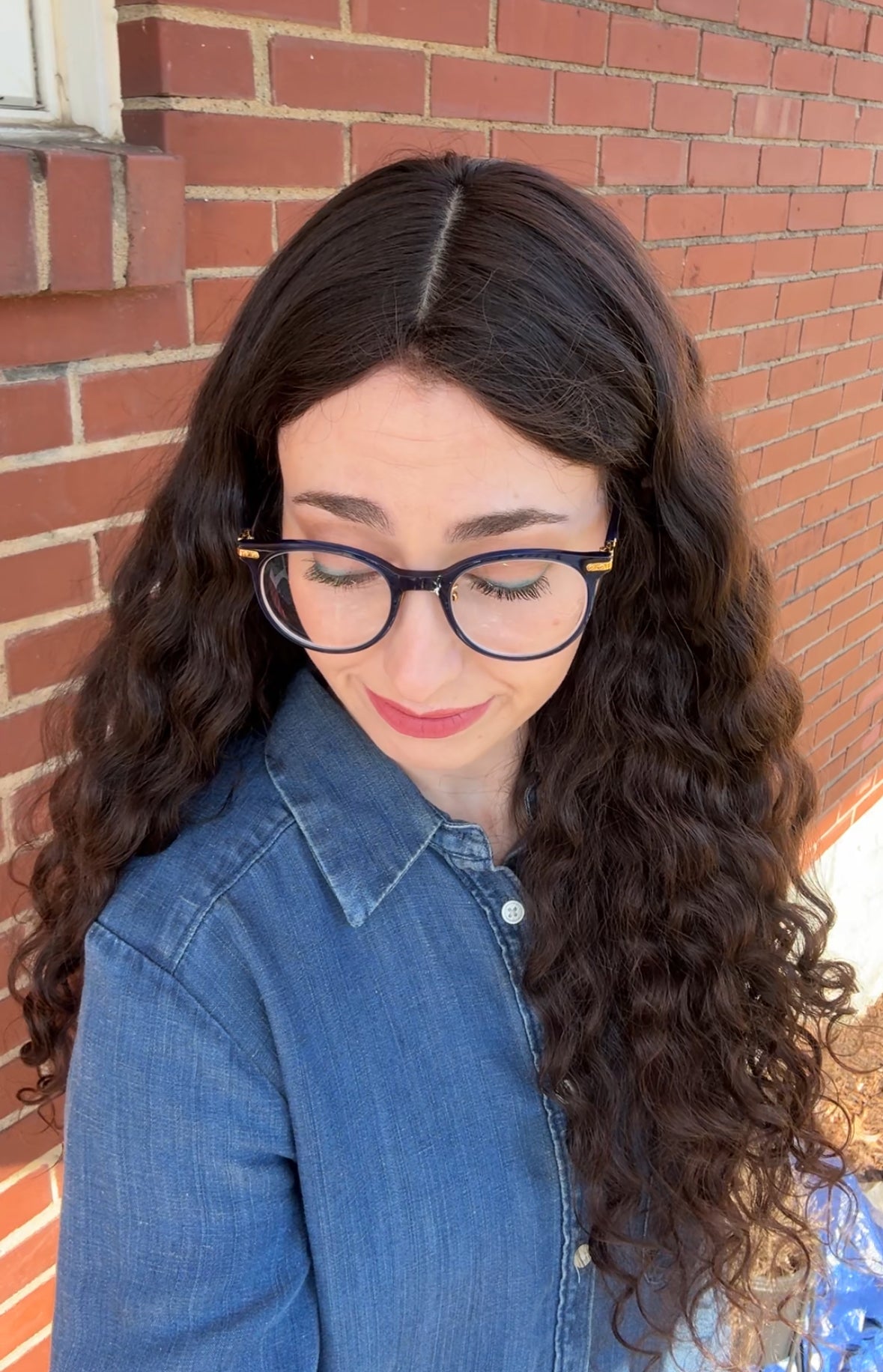 Nola 26" Silk Top Wig - Tousled Hair