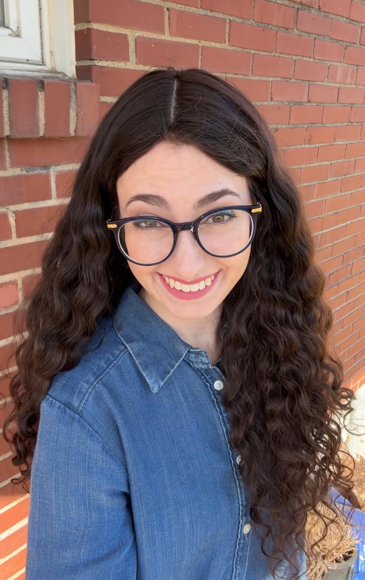 Nola 26" Silk Top Wig - Tousled Hair