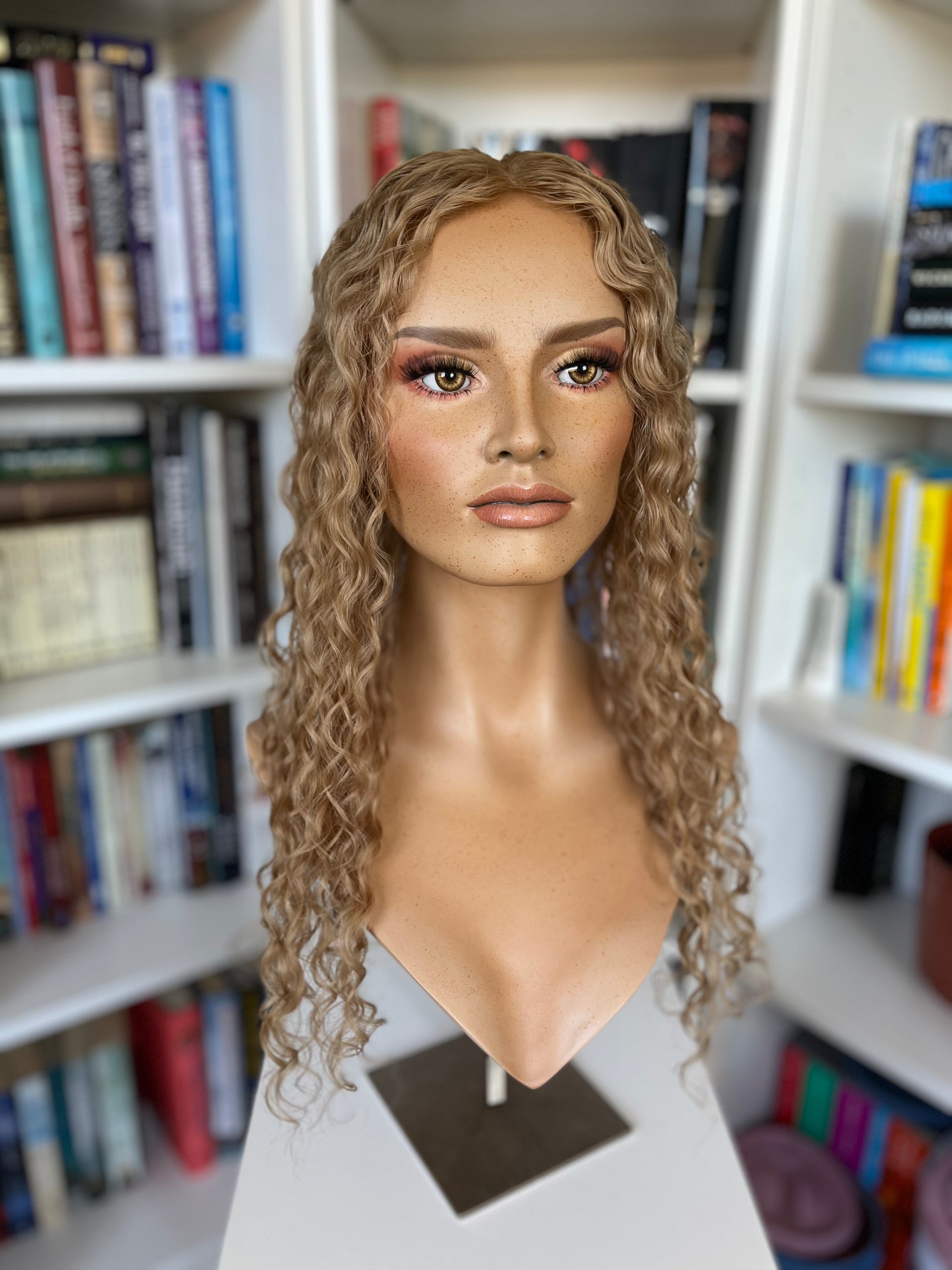 PREVIEW: Karson Closed Lace Topper 8x8 - Tousled Hair