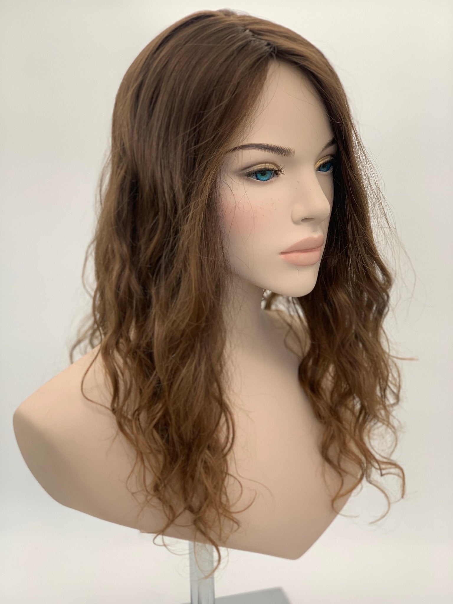 Addie Silk Topper 18” 8x9 - Topper - Tousled Hair