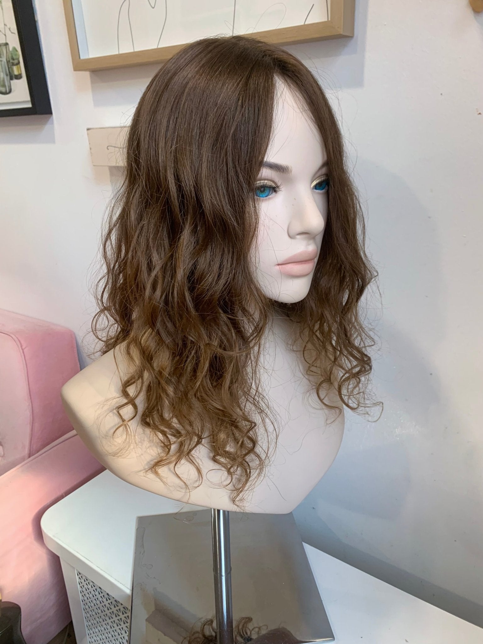 Addie Silk Topper 18” 8x9 - Topper - Tousled Hair