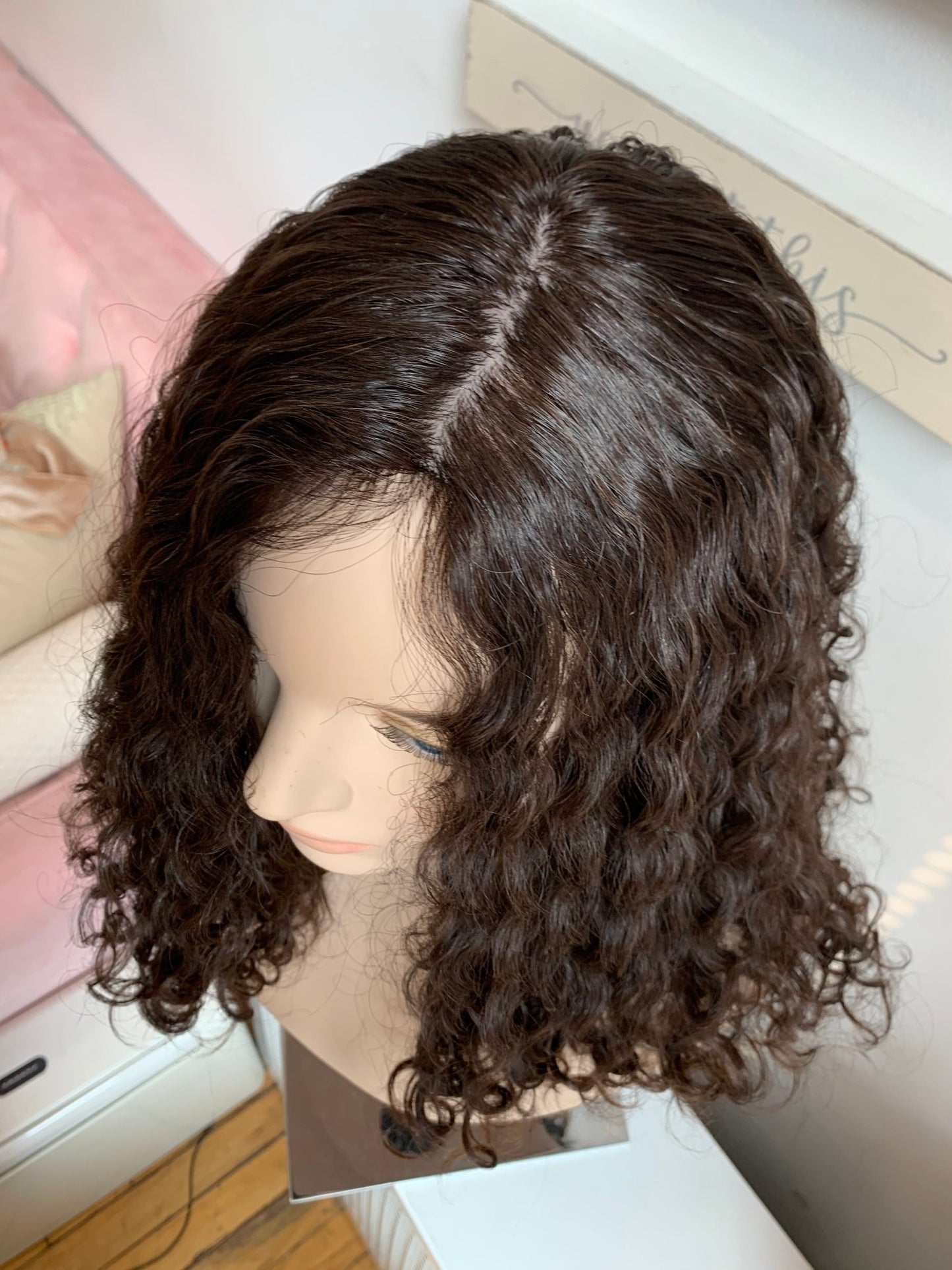 Nola 19" Silk Top Wig (S) - Wigs - Tousled Hair